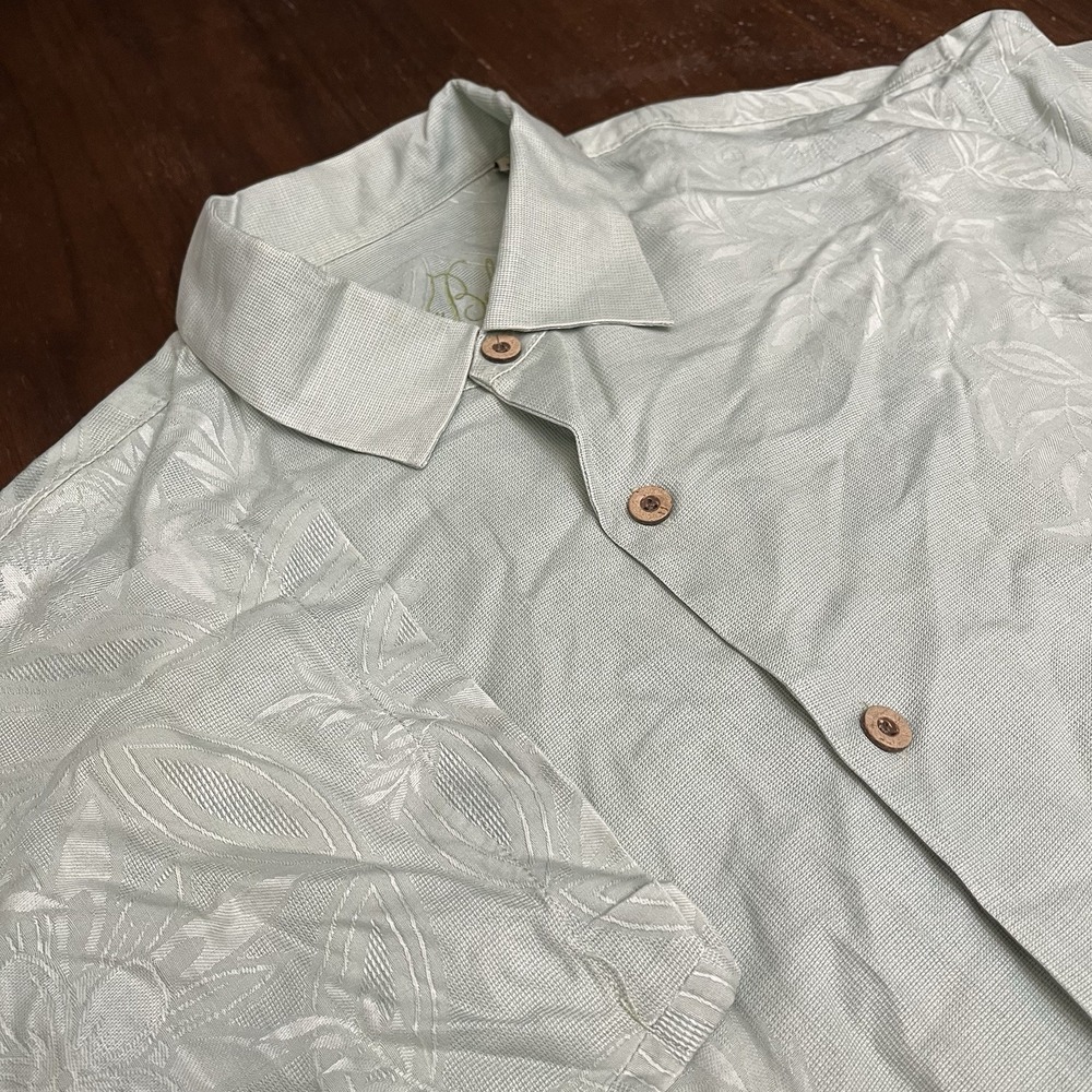 Tommy Bahama Mens Large Silk Floral Camp Shirt Sage Green Short Sleeve Tropical